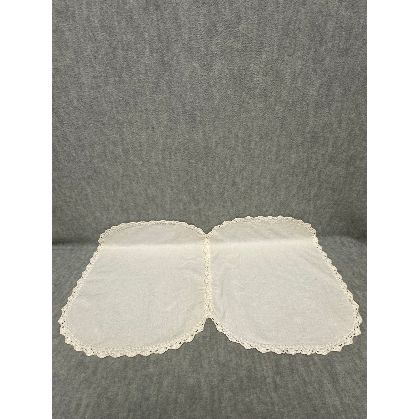 Vintage DoiIies Set of 2 Cotton Off White Hand Crocheted Lace Trim 14″ x 11″