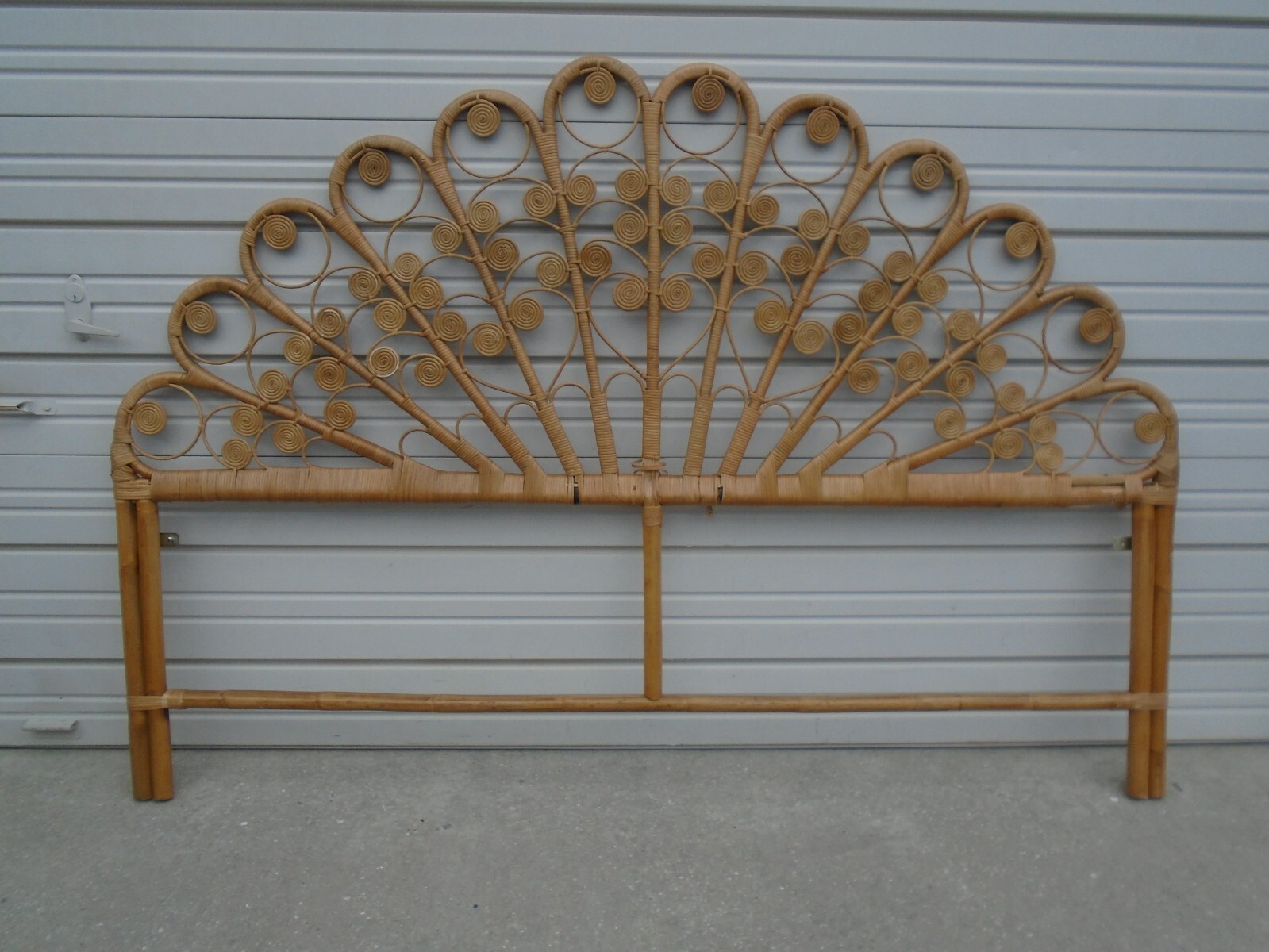 Peacock King size Headboard Regency Chippendale Rattan Wicker Pier 1 Fan Basket