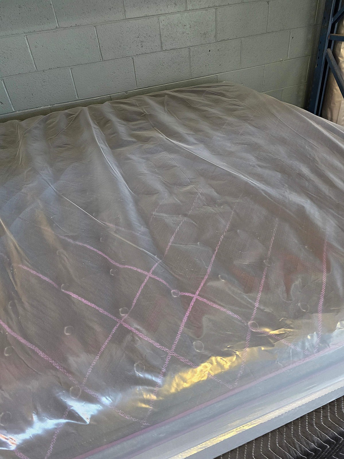 Beautyrest World Class Level Three Pillow Top King/ Cal-King