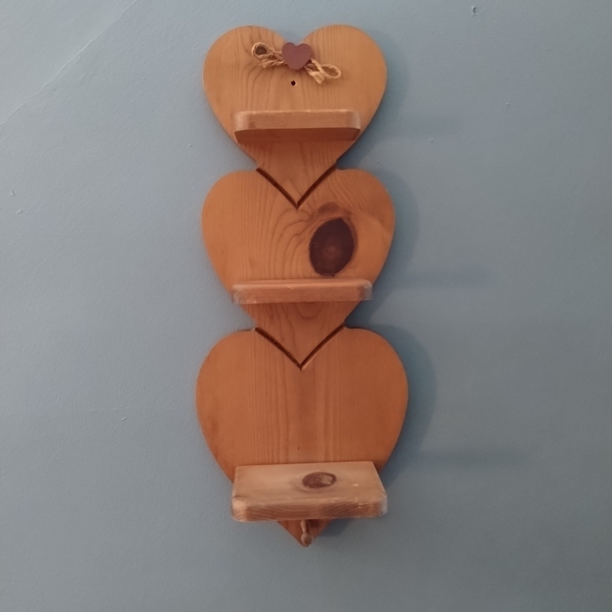 Vtg 3 Tier Wooden Heart Shape Shelf with Peg Cottagecore Grandma Country 20.5″