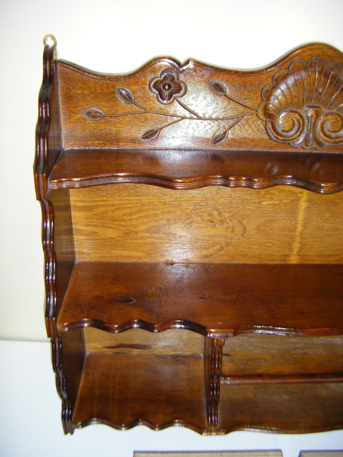 Vintage Wooden Wall Shelf Display With 2-Drawers Etched Shell Design