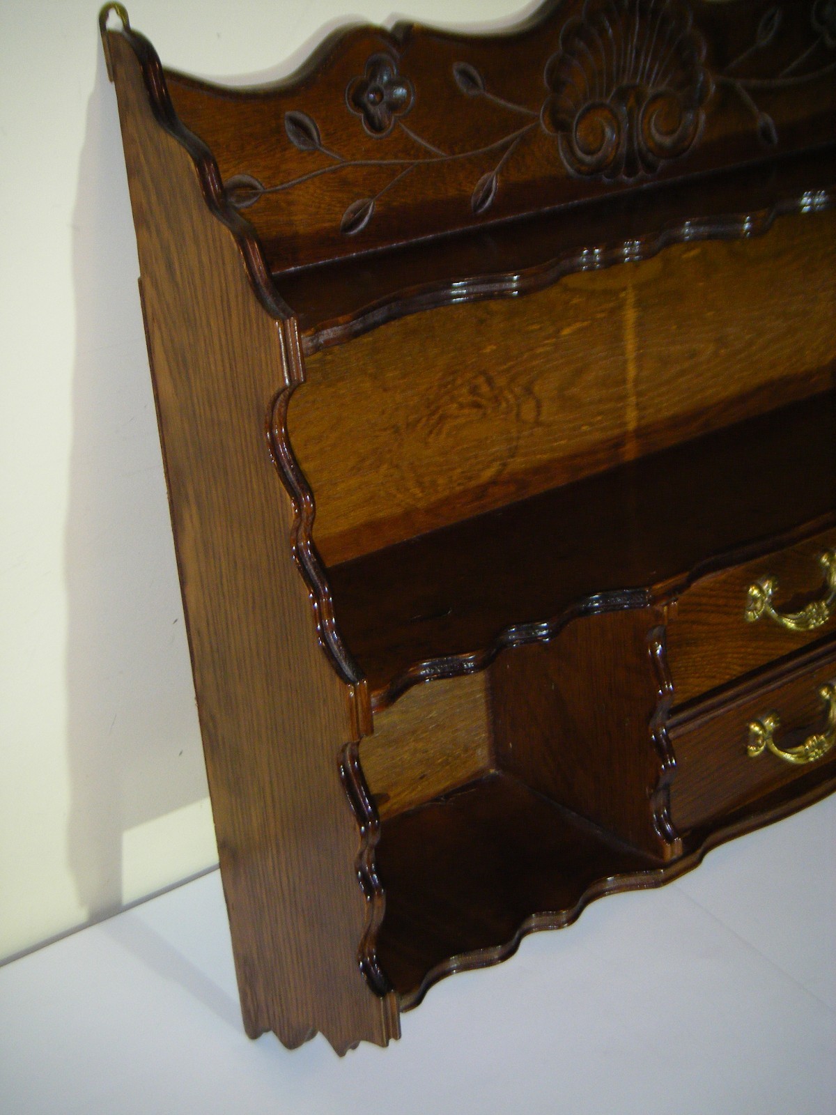 Vintage Wooden Wall Shelf Display With 2-Drawers Etched Shell Design