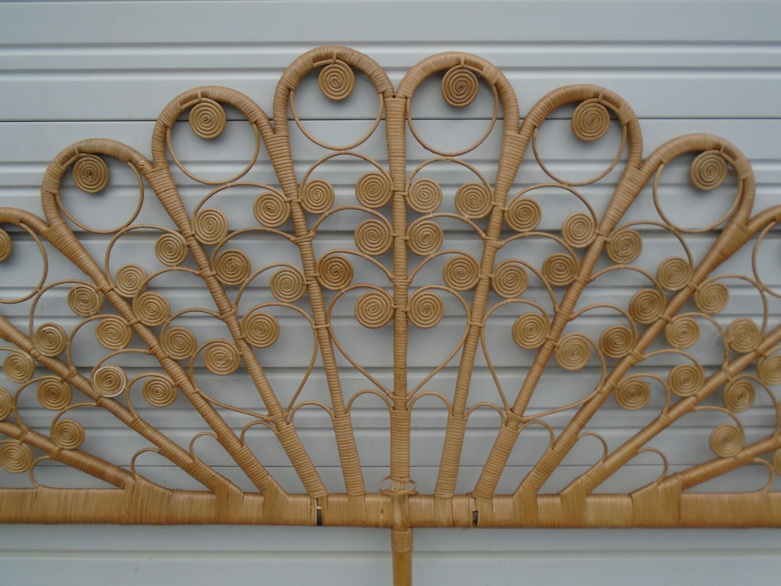 Peacock King size Headboard Regency Chippendale Rattan Wicker Pier 1 Fan Basket