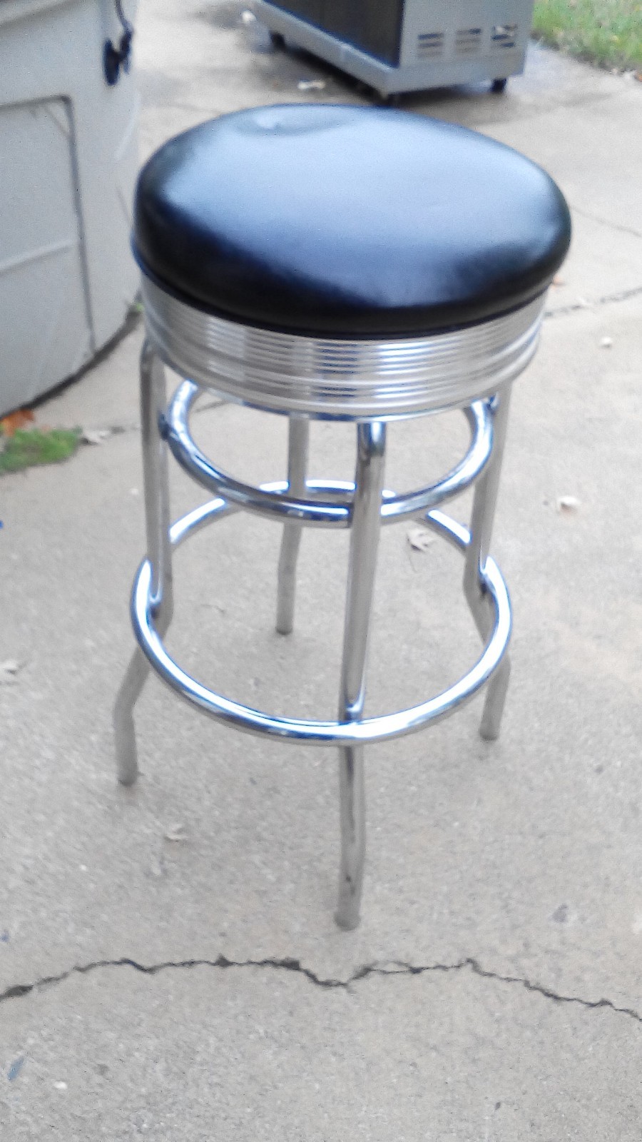 1950s or older Stoneville Furniture Swivel Bar Stool 30″