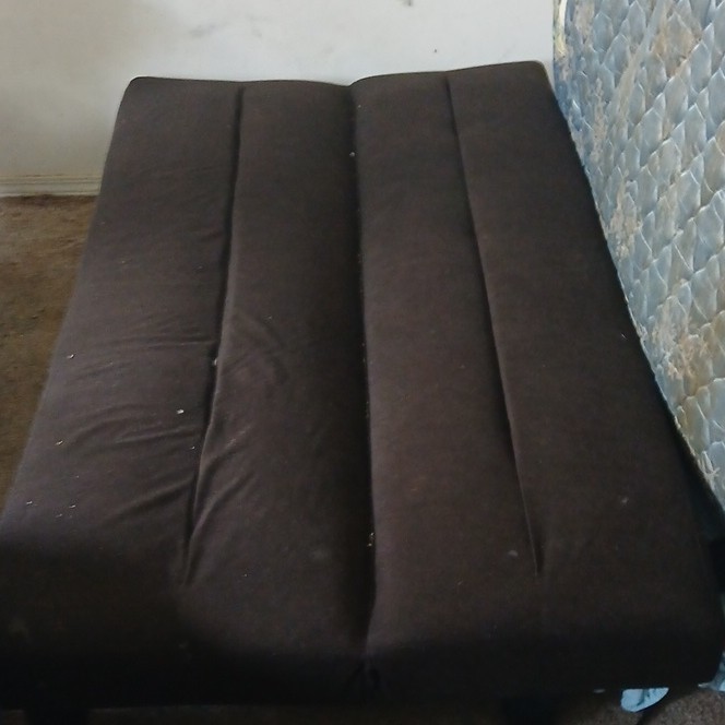 Room Essentials 249-05-0141 Futon Sofa – Black