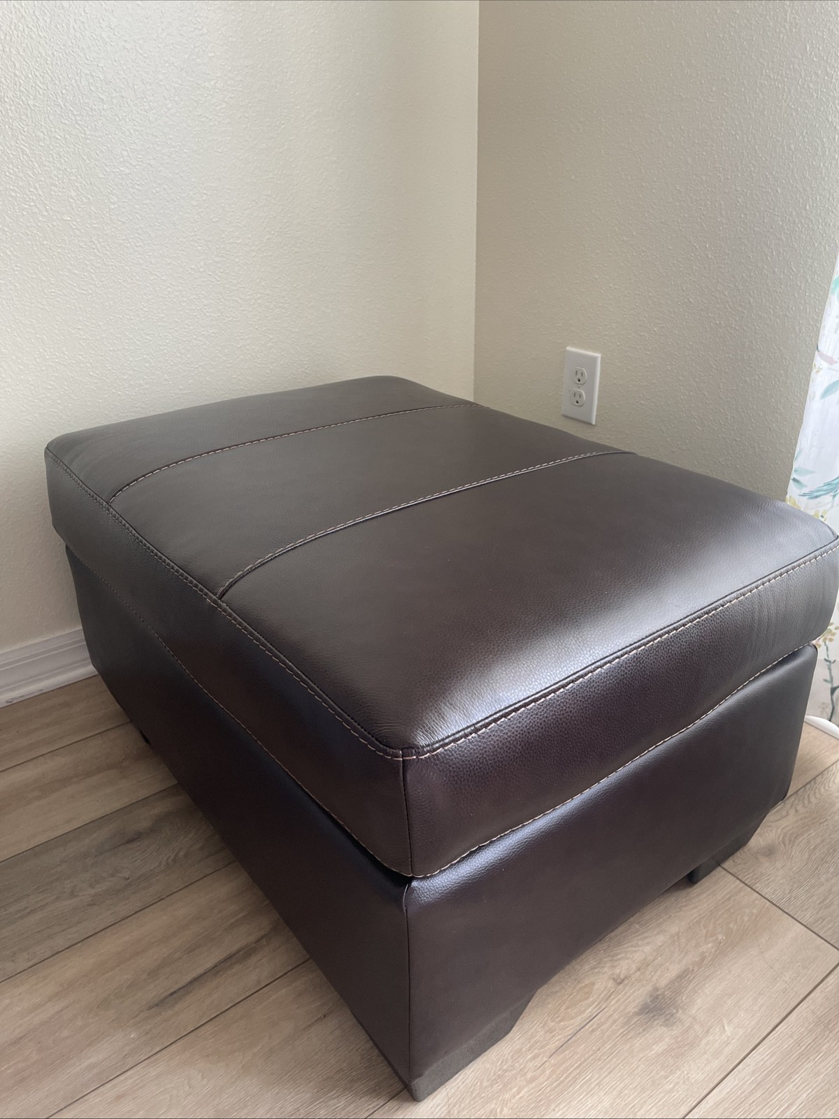 Wanek Leather Rectangular Ottoman Chocolate Brown Large 34”L x 23”W x 17”H , VGC
