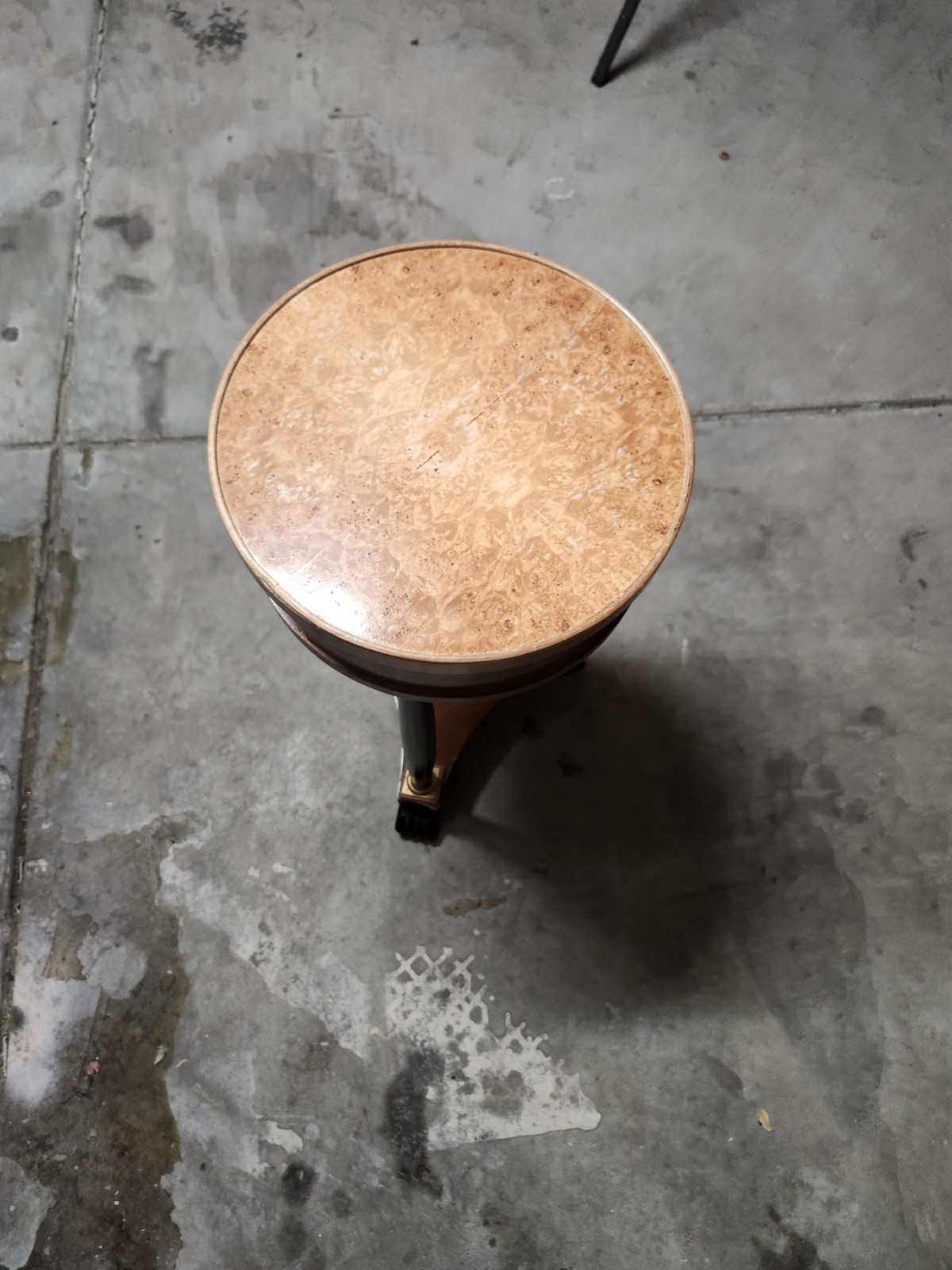 Round Indoor End & Side Table, Medium Wood Tone Brown Top, Black/Gold Legs